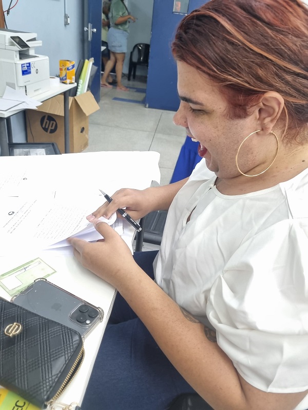 Com Defensoria Pública de MS, Clara realiza o sonho do nome próprio 