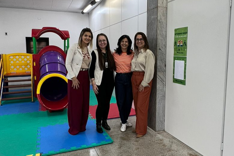 Dra._Debora_-_Visita_Inclusao-2.jpg