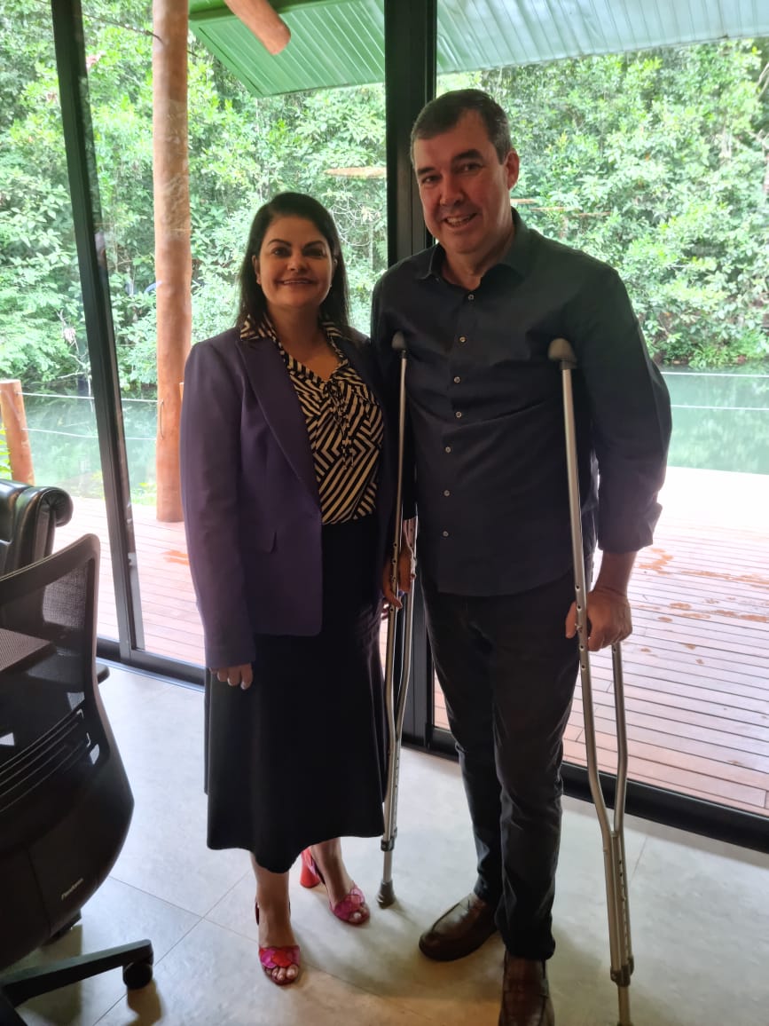 Dra Patricia com Riedel entrega do relatorio