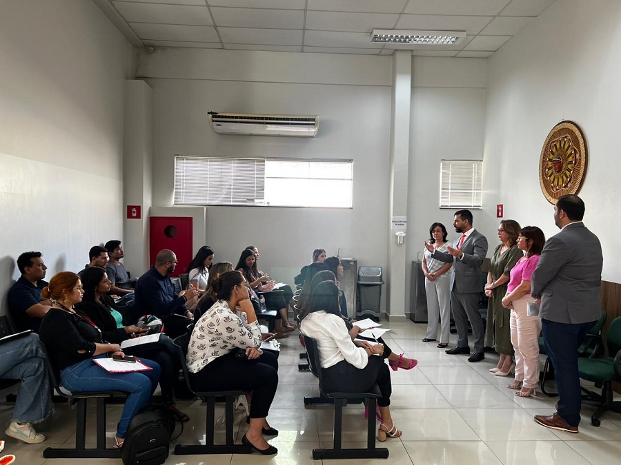 capaacademicos3.jpg
