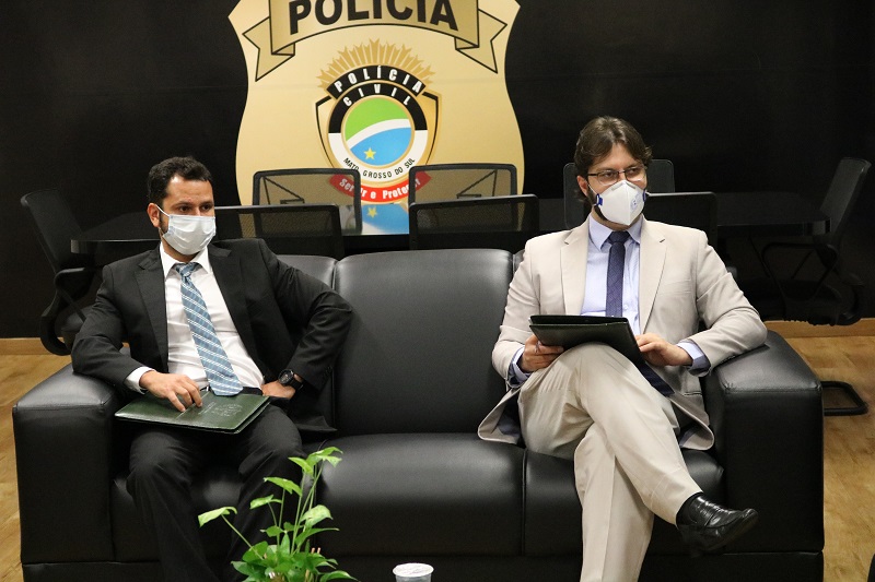 Dr Gustavo e Dr Mateus reuniao delegacia geral