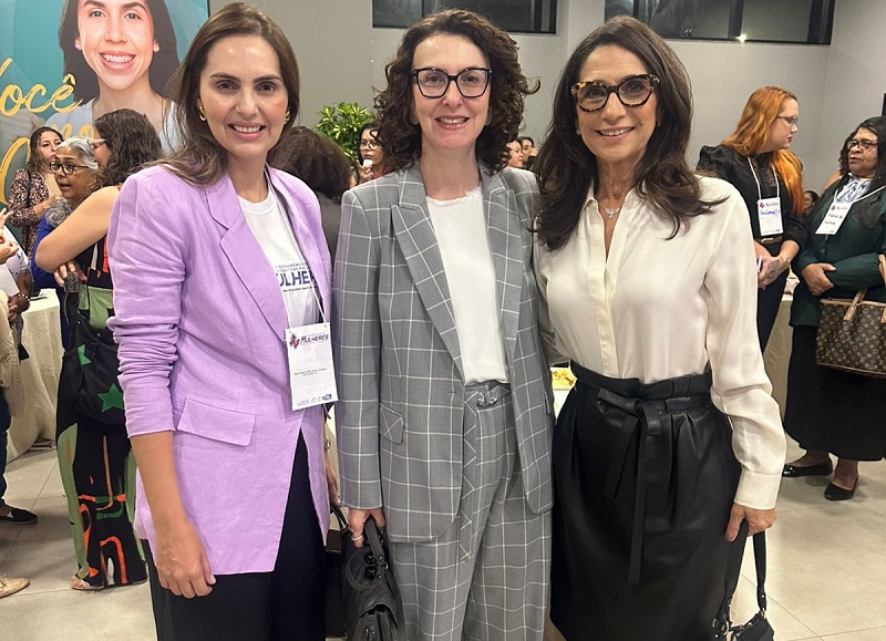 Dra Kricilaine Dra Clarissa Conferencia