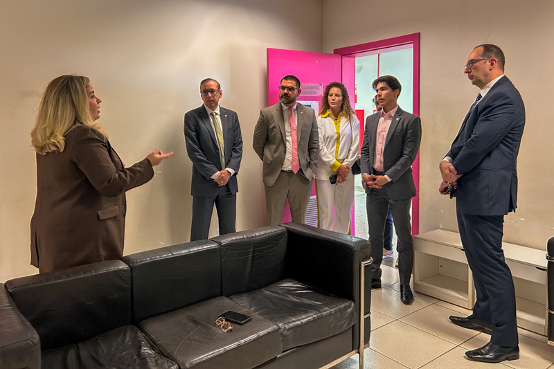 Visita Defensores CASA MULHER BRASILEIRA alta 4