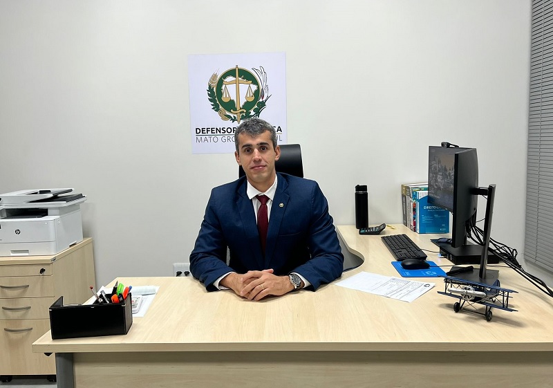 Defensor público Bruno Louzada